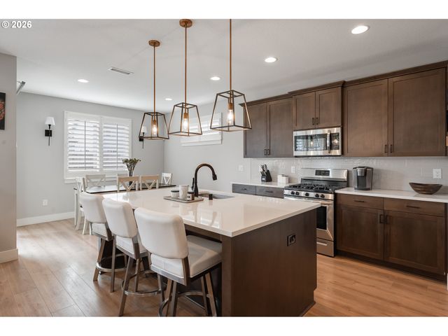 12501 Ne 102ND Way, Vancouver, WA 98682