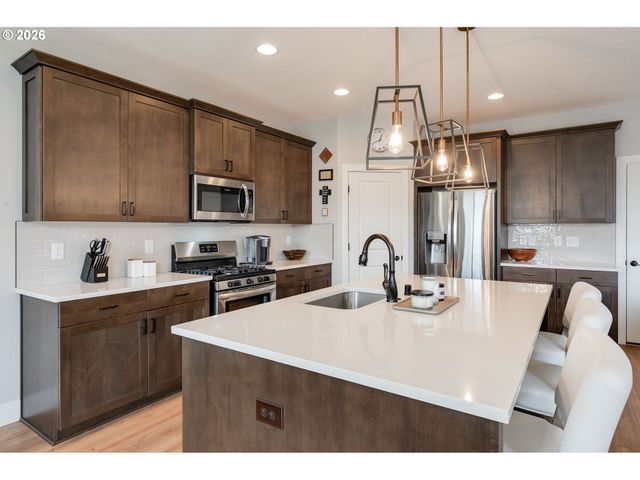 12501 Ne 102ND Way, Vancouver, WA 98682