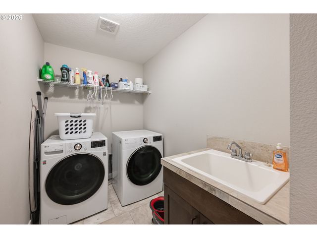 12501 Ne 102ND Way, Vancouver, WA 98682