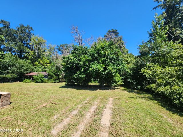 13352 NW County Road 12, Bristol, FL 32321