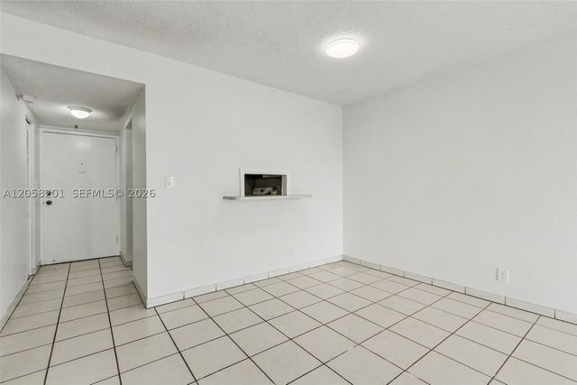 1825 W 44th Pl 509, Hialeah, FL 33012