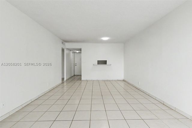 1825 W 44th Pl 509, Hialeah, FL 33012