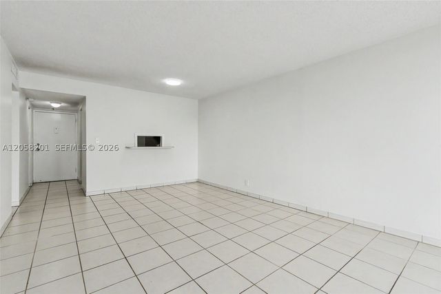 1825 W 44th Pl 509, Hialeah, FL 33012
