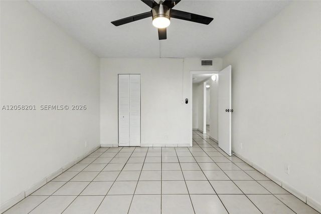 1825 W 44th Pl 509, Hialeah, FL 33012