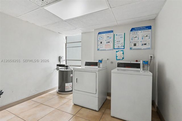 1825 W 44th Pl 509, Hialeah, FL 33012