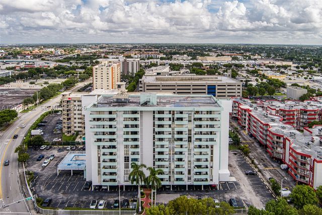 1825 W 44th Pl 509, Hialeah, FL 33012
