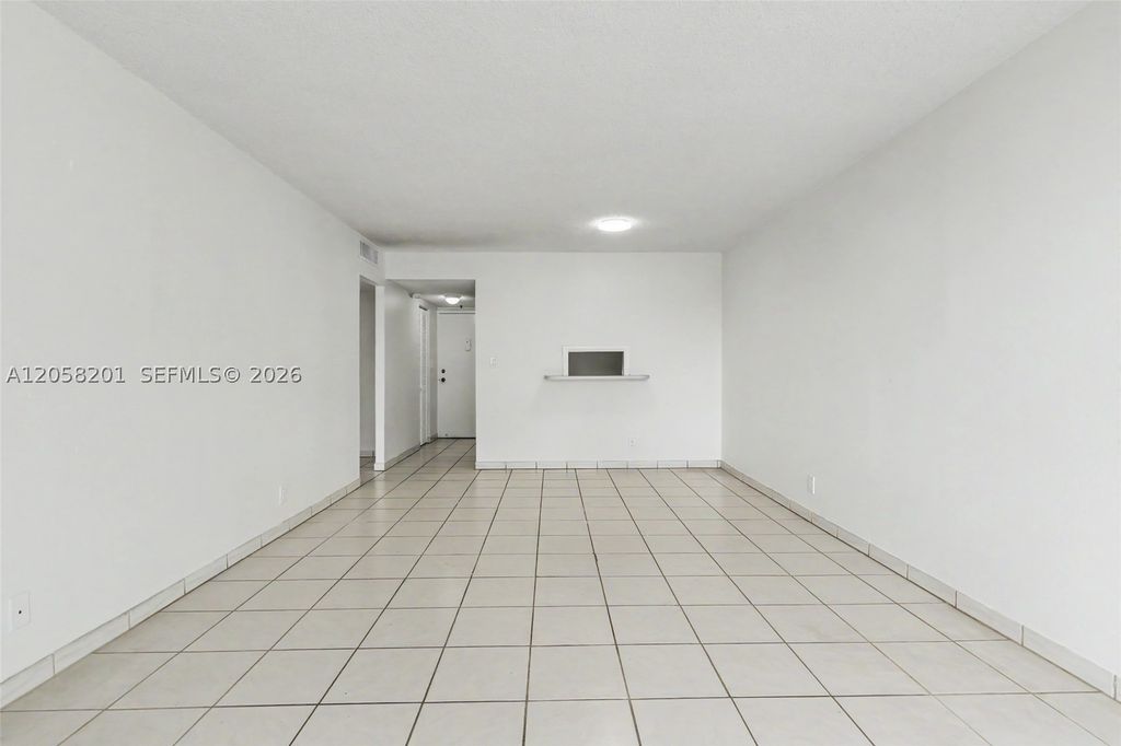 Image 28 of property listing at 1825 W 44th Pl 509, Hialeah, FL 33012