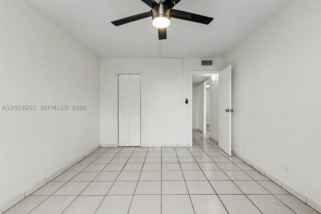 Image 37 of property listing at 1825 W 44th Pl 509, Hialeah, FL 33012
