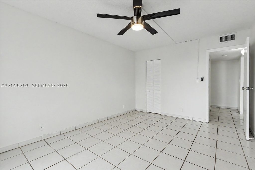 Image 38 of property listing at 1825 W 44th Pl 509, Hialeah, FL 33012