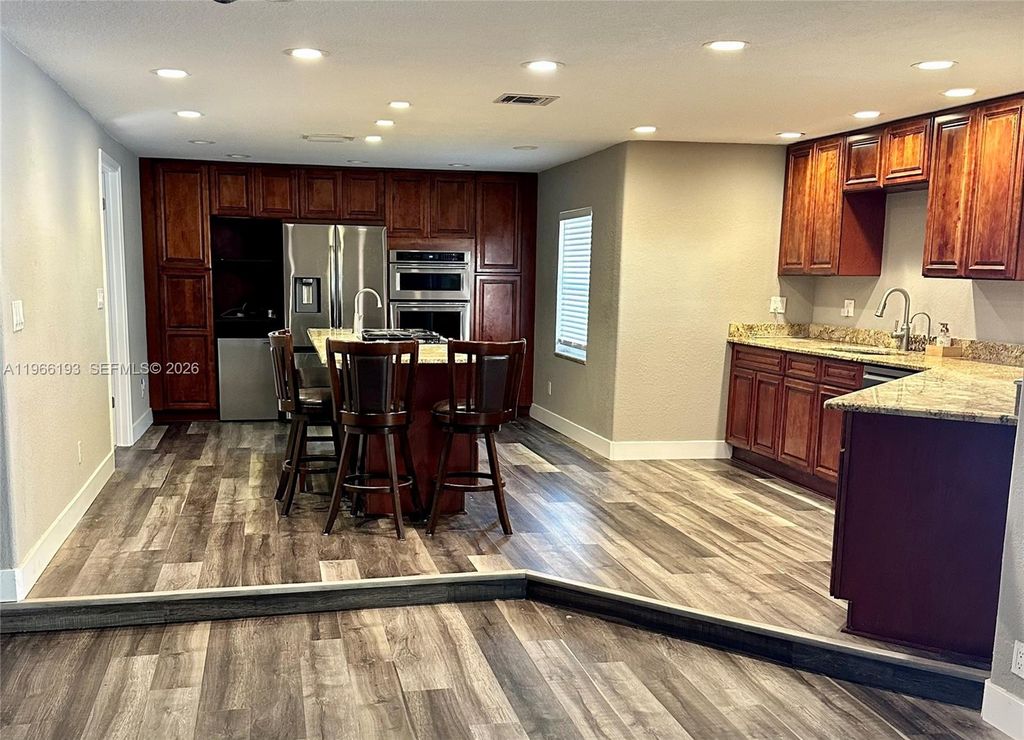 2791 SW 86th Way, Davie, FL 33328