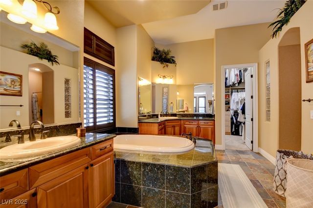 8465 Picket Ridge Court, Las Vegas, NV 89143