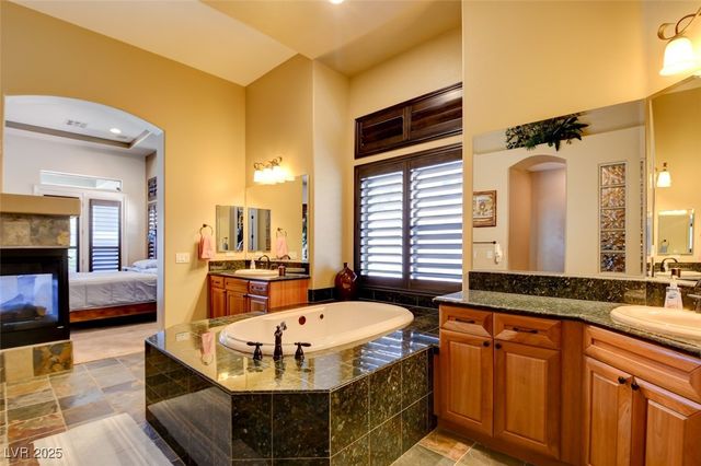 8465 Picket Ridge Court, Las Vegas, NV 89143