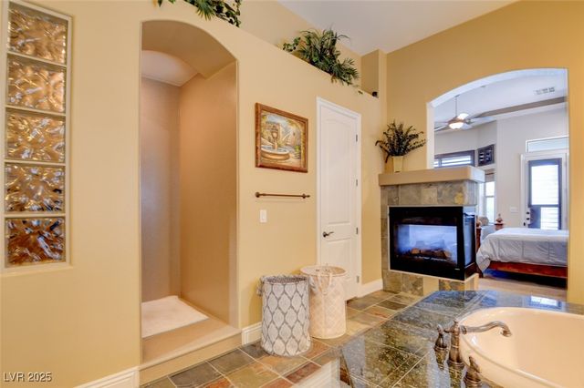 8465 Picket Ridge Court, Las Vegas, NV 89143