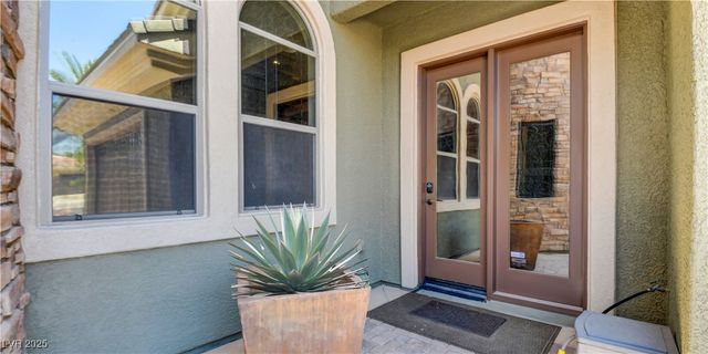 8465 Picket Ridge Court, Las Vegas, NV 89143