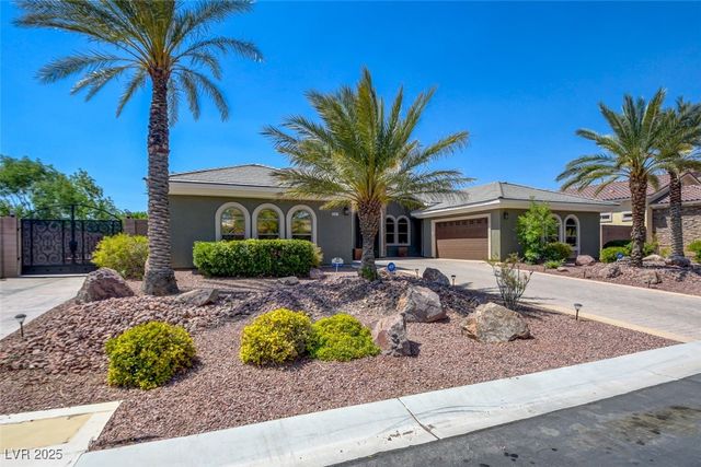 8465 Picket Ridge Court, Las Vegas, NV 89143