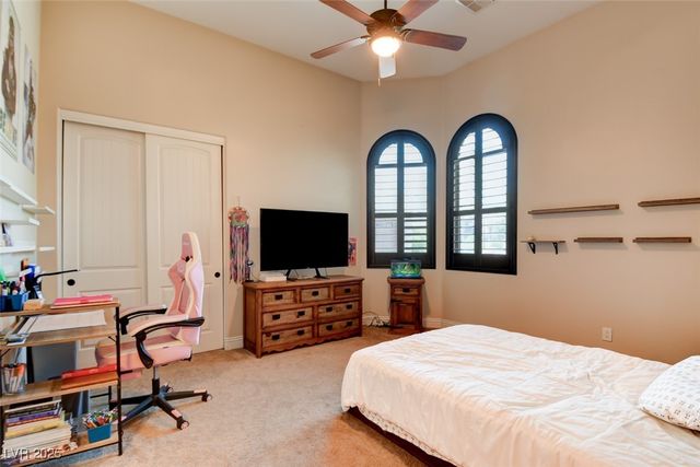 8465 Picket Ridge Court, Las Vegas, NV 89143