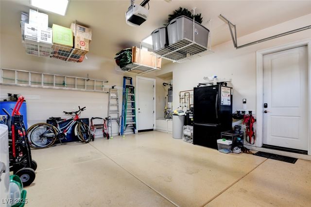 8465 Picket Ridge Court, Las Vegas, NV 89143