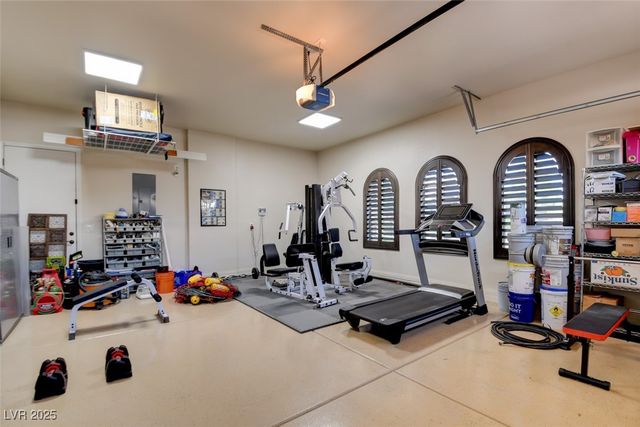 8465 Picket Ridge Court, Las Vegas, NV 89143