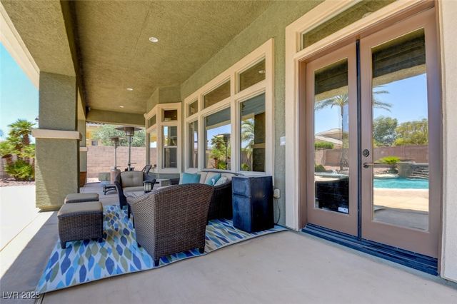 8465 Picket Ridge Court, Las Vegas, NV 89143