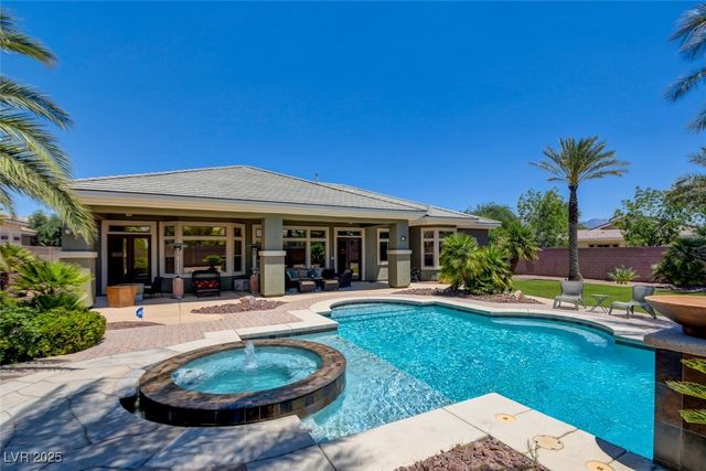 8465 Picket Ridge Court, Las Vegas, NV 89143