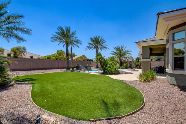 8465 Picket Ridge Court, Las Vegas, NV 89143