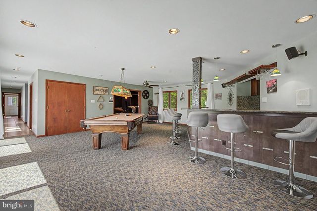9 SEAGARDEN DR, Linwood, NJ 08221