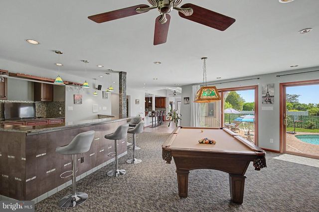 9 SEAGARDEN DR, Linwood, NJ 08221