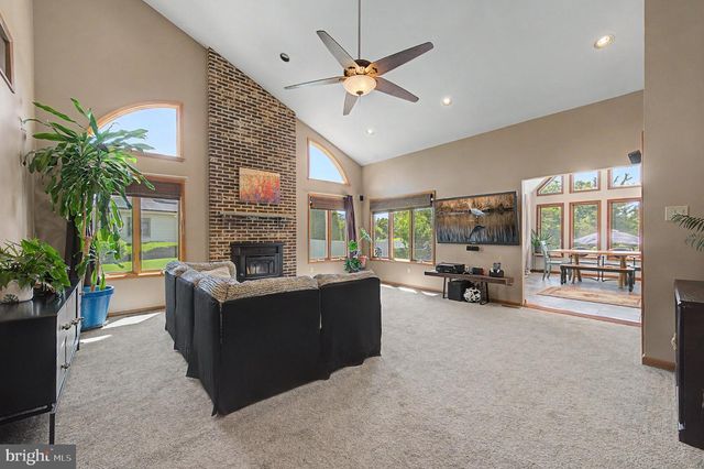 9 SEAGARDEN DR, Linwood, NJ 08221