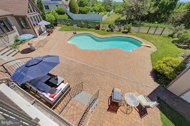 9 SEAGARDEN DR, Linwood, NJ 08221