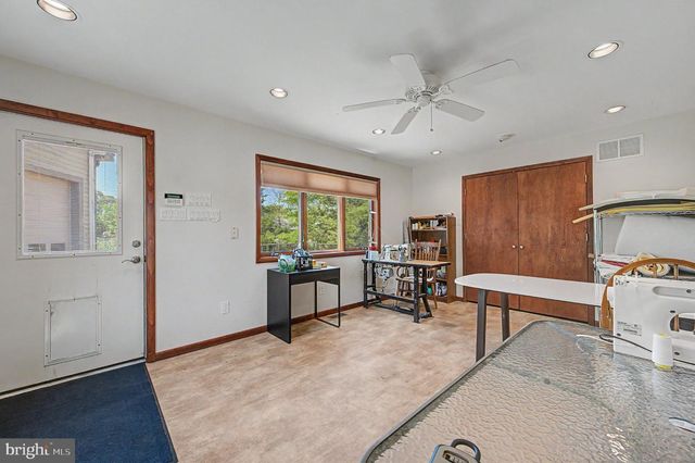 9 SEAGARDEN DR, Linwood, NJ 08221