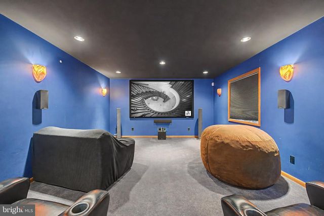 9 SEAGARDEN DR, Linwood, NJ 08221