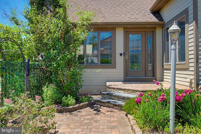 9 SEAGARDEN DR, Linwood, NJ 08221
