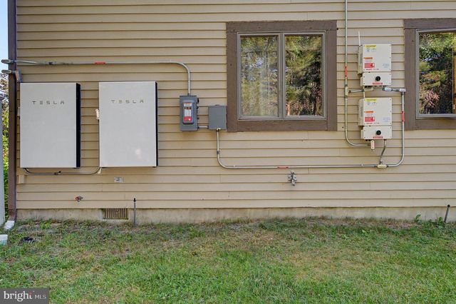 9 SEAGARDEN DR, Linwood, NJ 08221