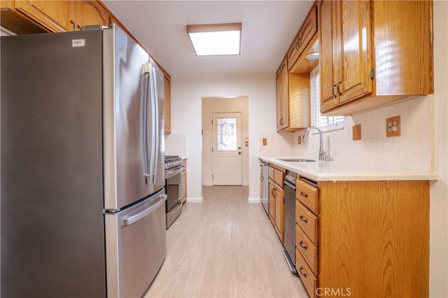 11018 Woodley, Granada Hills, CA 91344