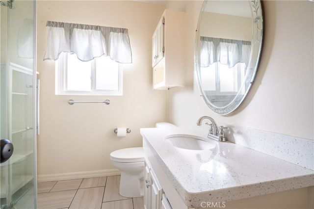 11018 Woodley, Granada Hills, CA 91344