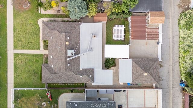 11018 Woodley, Granada Hills, CA 91344