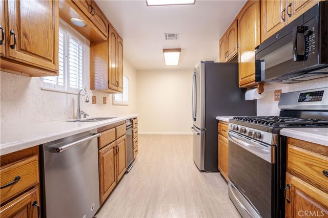 11018 Woodley, Granada Hills, CA 91344