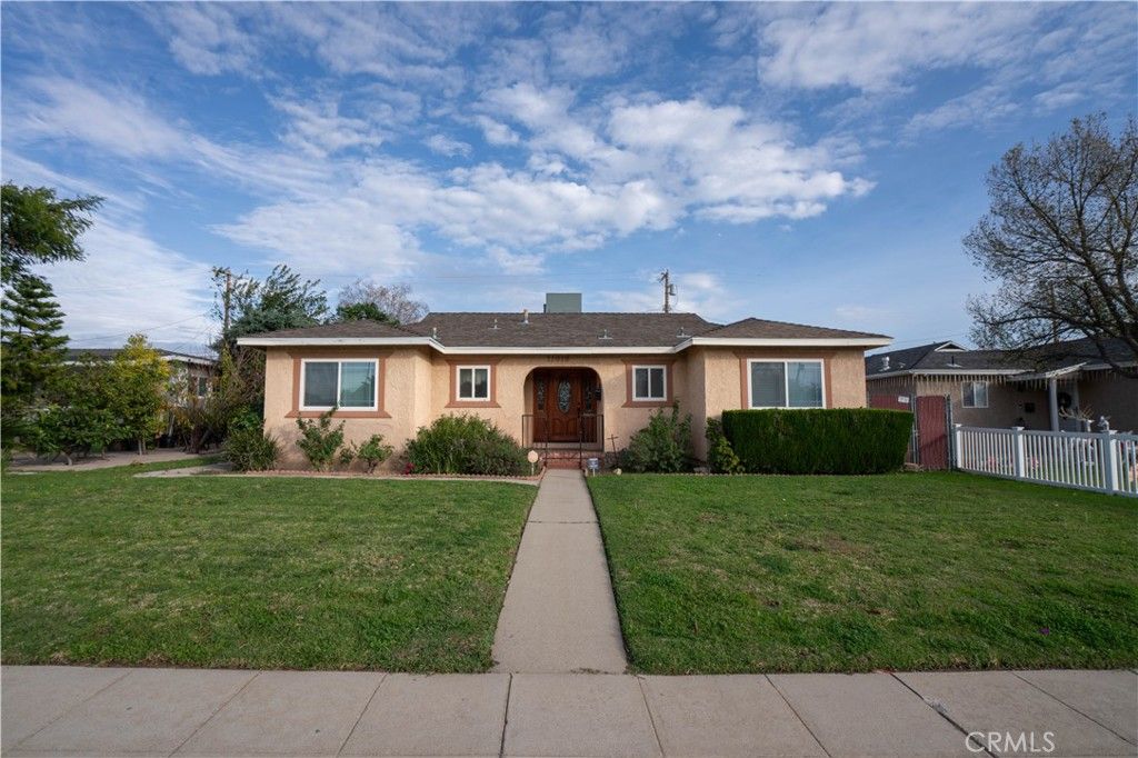 11018 Woodley, Granada Hills, CA 91344