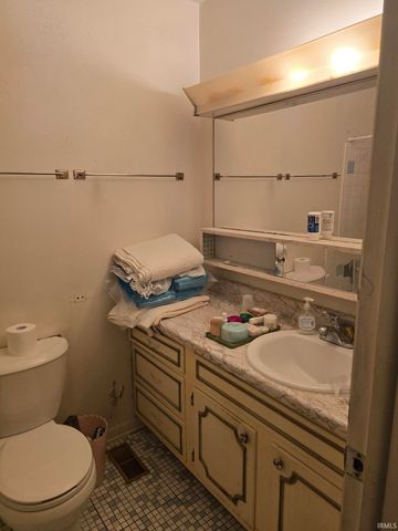 5900 Dartmouth Court, Kokomo, IN 46902