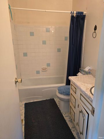 5900 Dartmouth Court, Kokomo, IN 46902