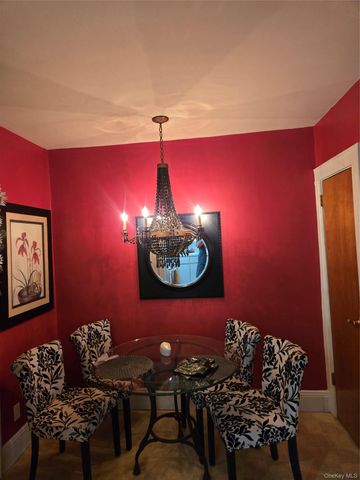 70-22 68th Street, Glendale, NY 11385