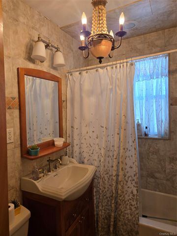 70-22 68th Street, Glendale, NY 11385