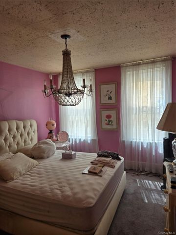 70-22 68th Street, Glendale, NY 11385