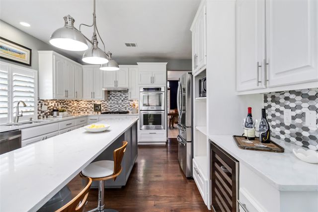 10601 Showboat CV, Austin, TX 78730