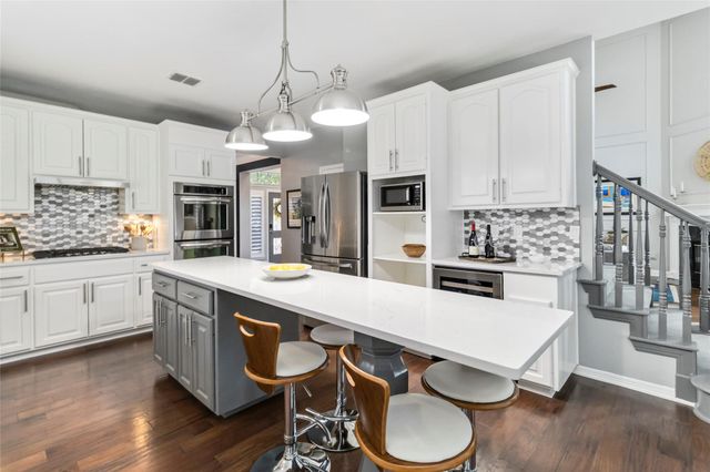 10601 Showboat CV, Austin, TX 78730