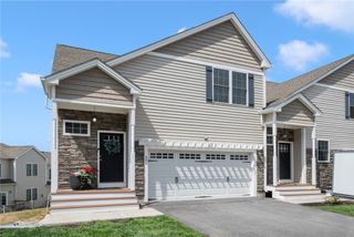 601 Hunting Hill Drive, Cumberland, RI 02864