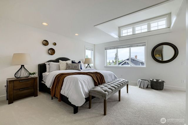 721 N 79th Street, Seattle, WA 98103