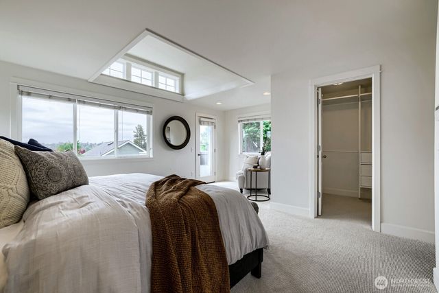 721 N 79th Street, Seattle, WA 98103