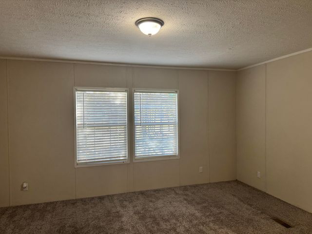 201 Creek Road, Reevesville, SC 29471