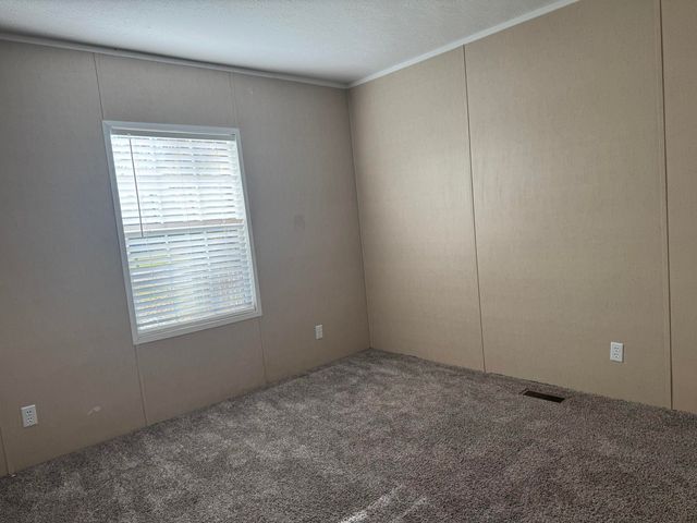 201 Creek Road, Reevesville, SC 29471